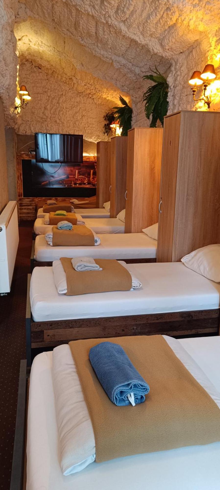 Albatros Hotel *